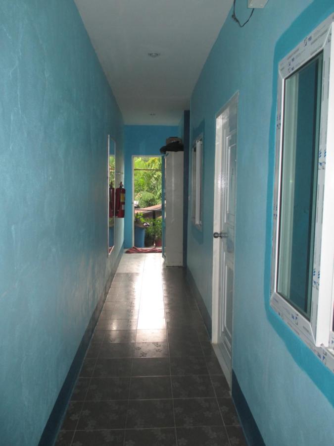 Rehab Hostel Phi Phi Islands Esterno foto